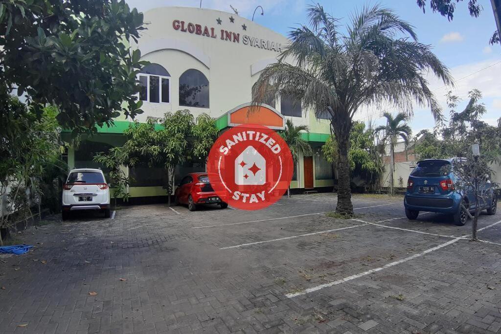 Oyo 1557 Bungas Guest House Medan Exterior foto